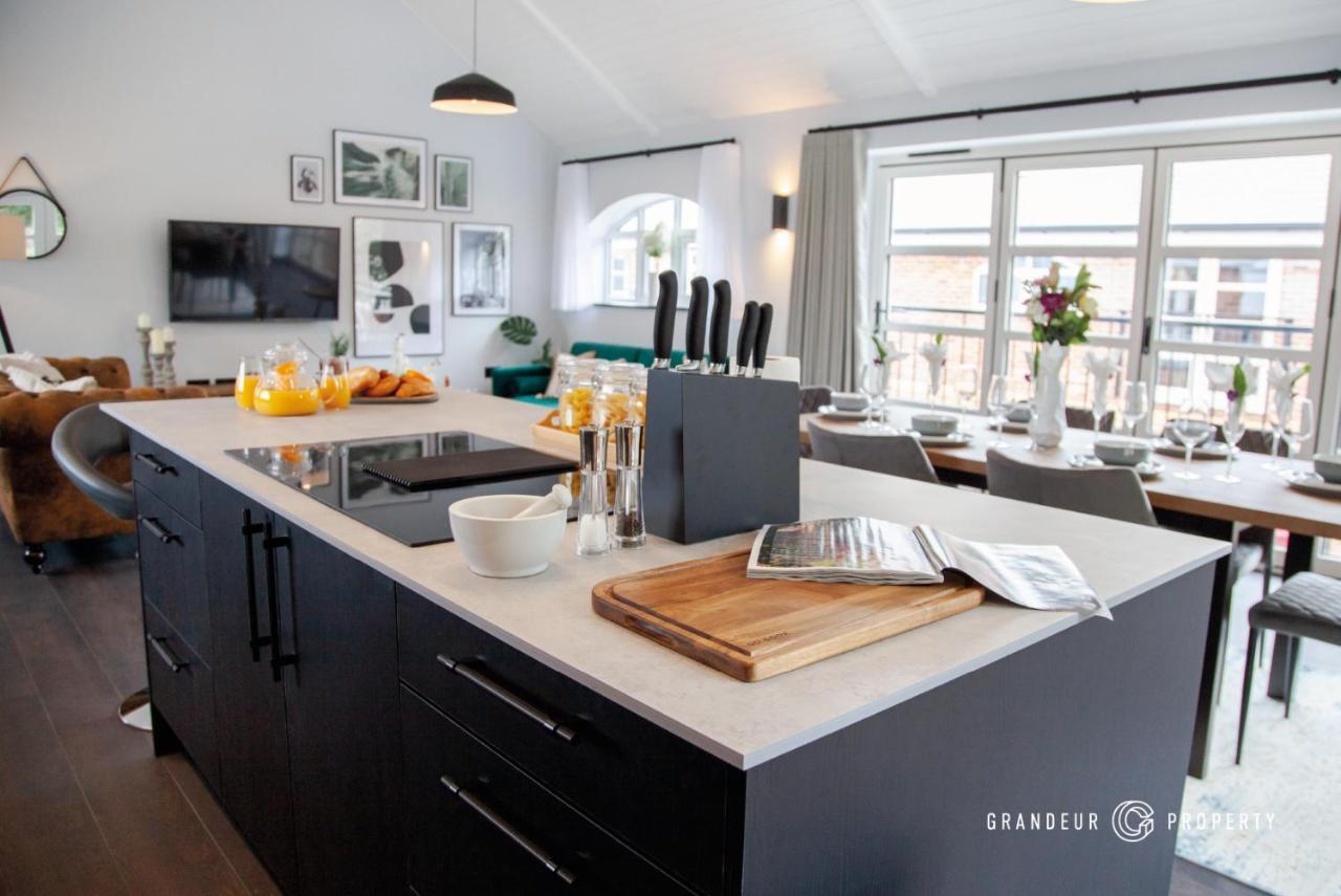 The Gatehouse By Grandeur Property Poole Extérieur photo