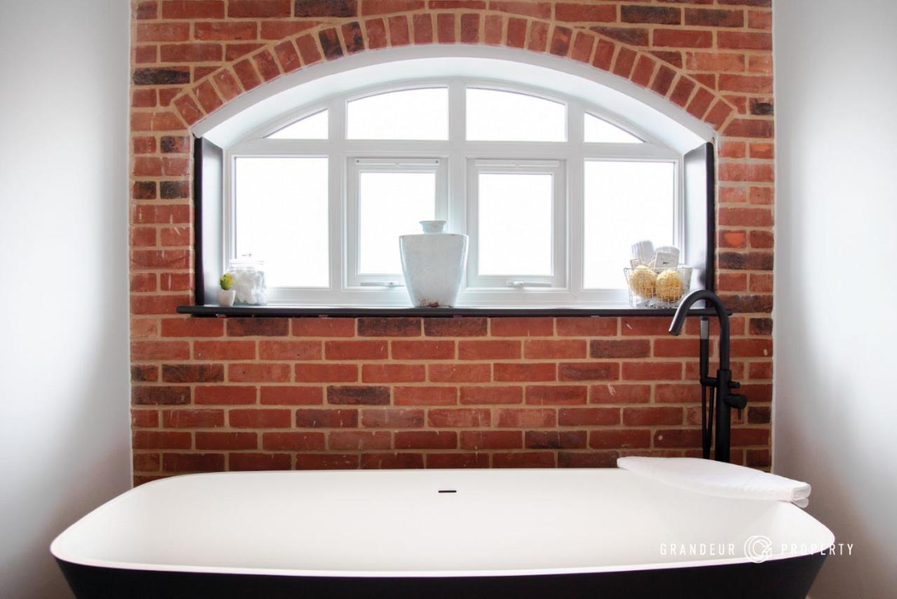 The Gatehouse By Grandeur Property Poole Extérieur photo